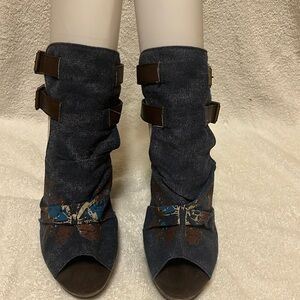 Mike Luks wedge sandals